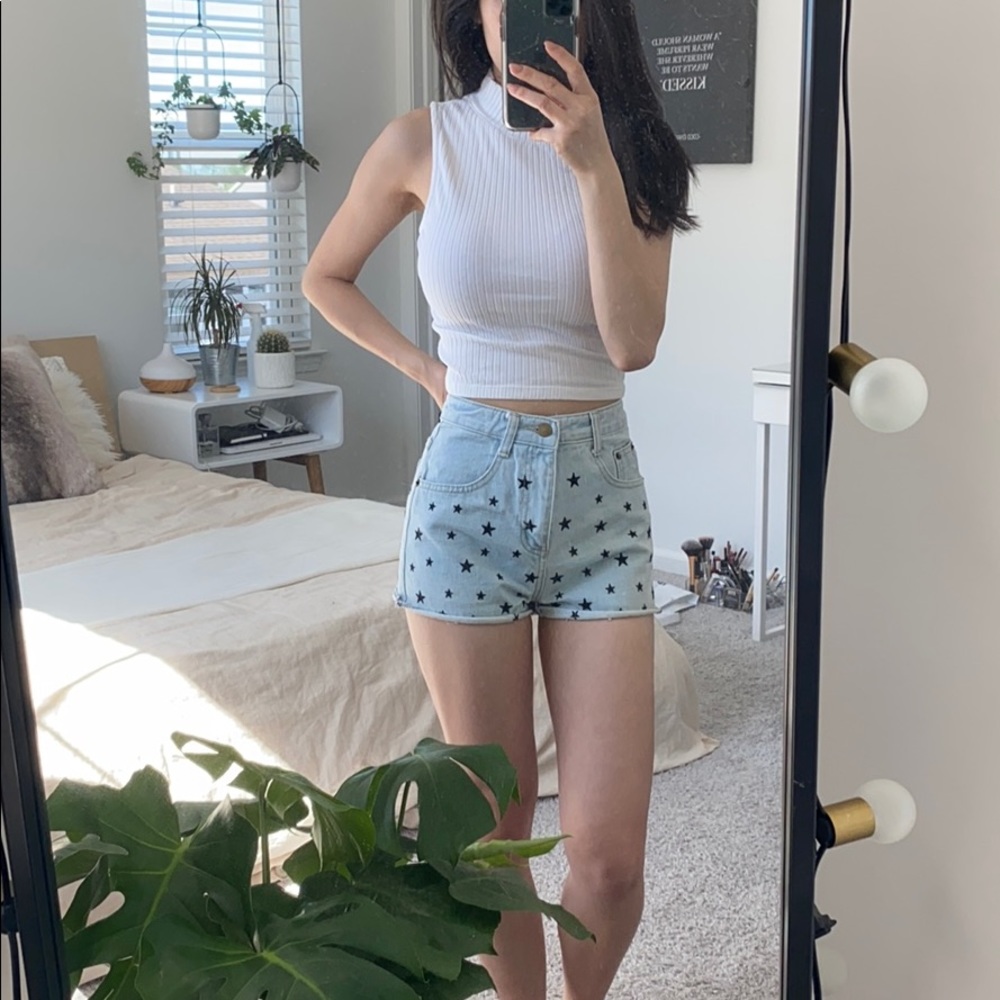 Embroidered stars denim shorts